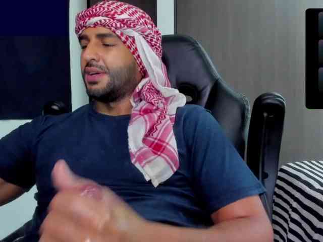 Handsoman11 Handsoman11