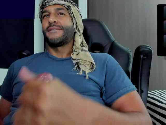Handsoman11 Sex Cam Show