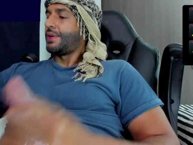 Handsoman11 Sex Cam Show