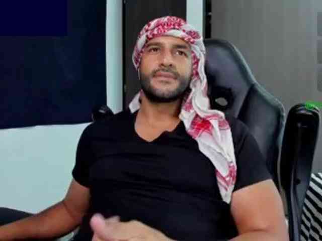 Handsoman11
