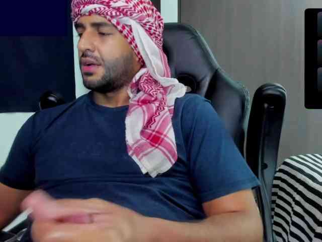 Handsoman11 Sex Cam Show