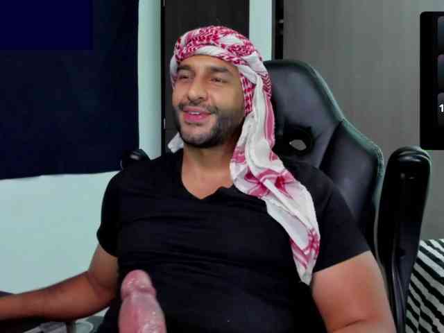 Handsoman11 Handsoman11