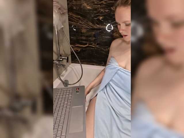 Miss-Sunshine live cam on BongaCams