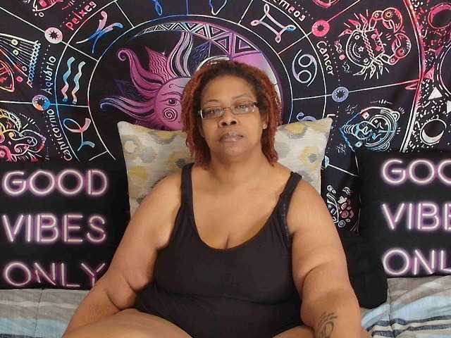 renaespleasurepalace live webcam show