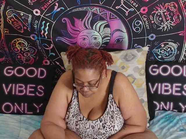 renaespleasurepalace webcam