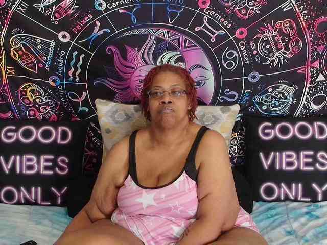 renaespleasurepalace webcam