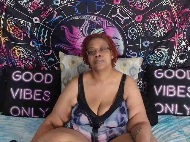 renaespleasurepalace webcam