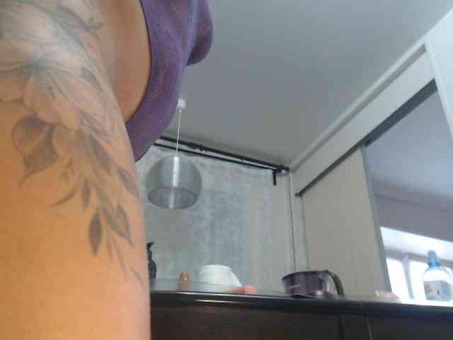 Alinaiadem2025 webcam