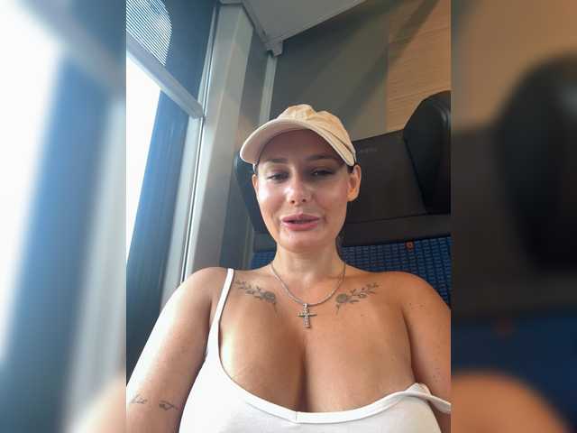 Lollitta live cam on BongaCams