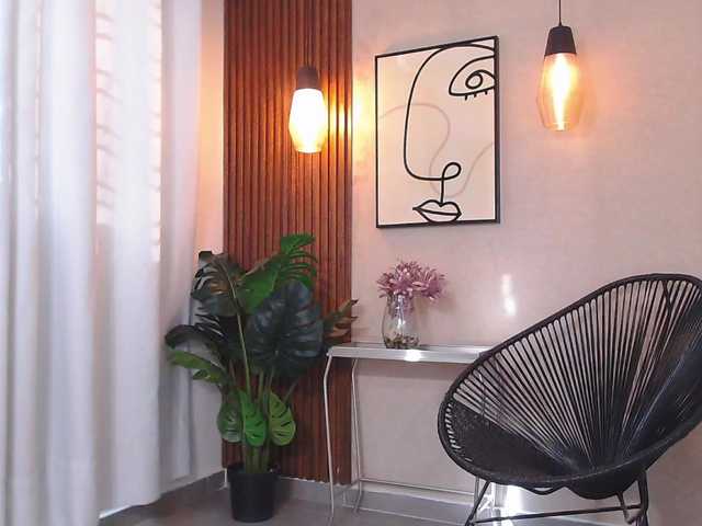 Lia-Mar's BongaCams show and profile