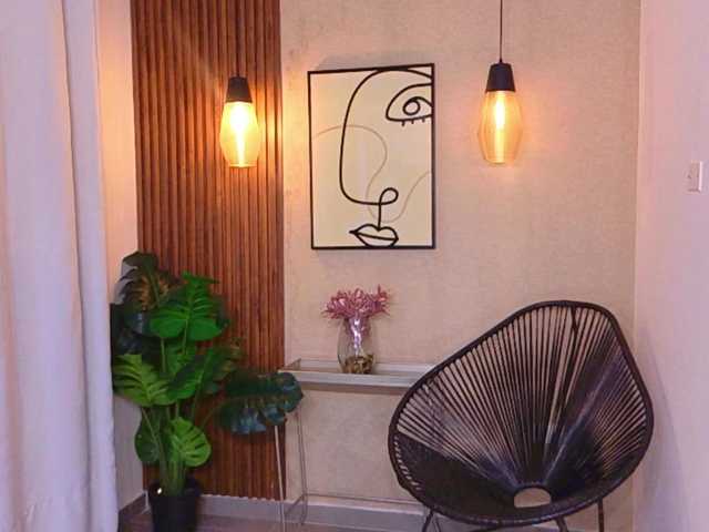 Profile thumbnail for Lia-Mar