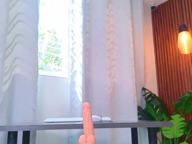 Lia-Mar live cam on BongaCams