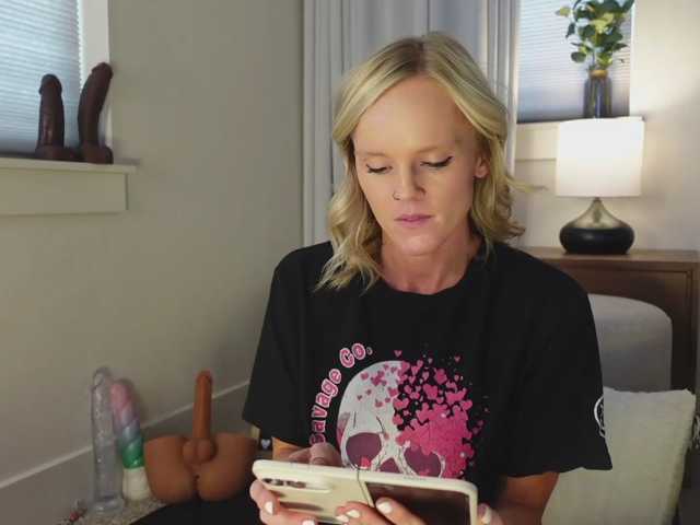 TaylorLove303 live cam on BongaCams