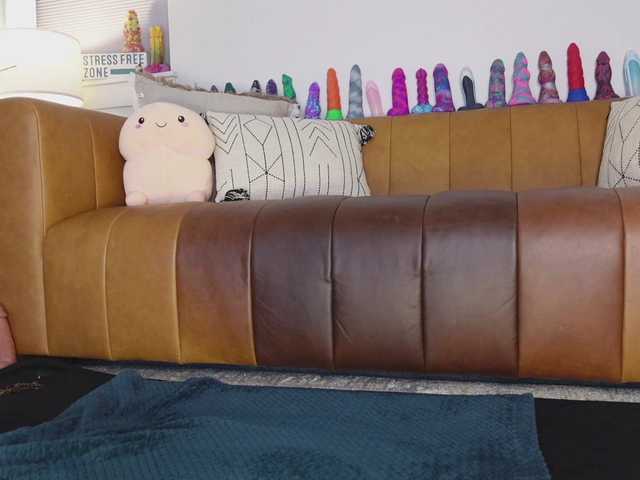 TaylorLove303 live cam on BongaCams