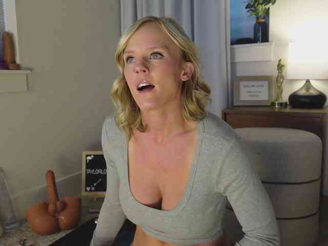 TaylorLove303 webcam