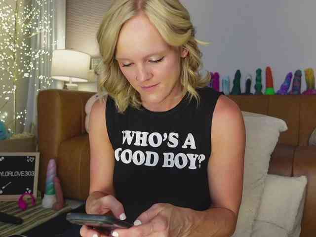 TaylorLove303 webcam