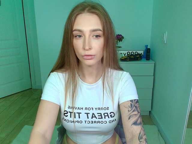 Anlina-W live cam on BongaCams