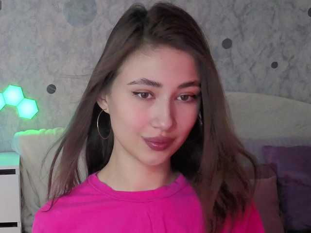 AffiinaLovsx's BongaCams show and profile