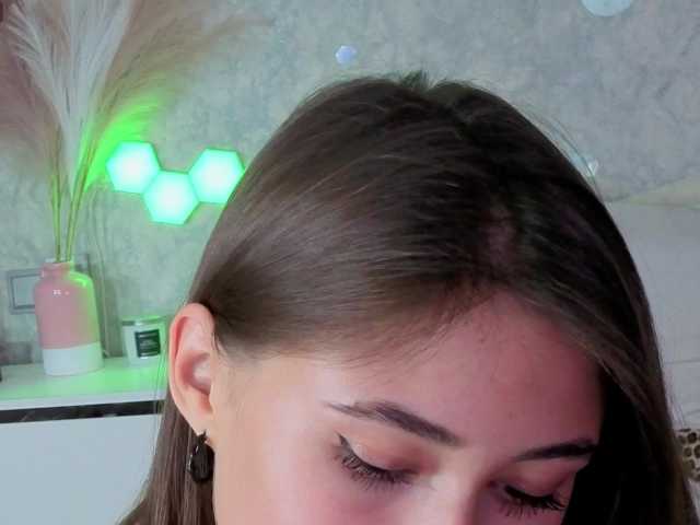 AffiinaLovsx live cam on BongaCams