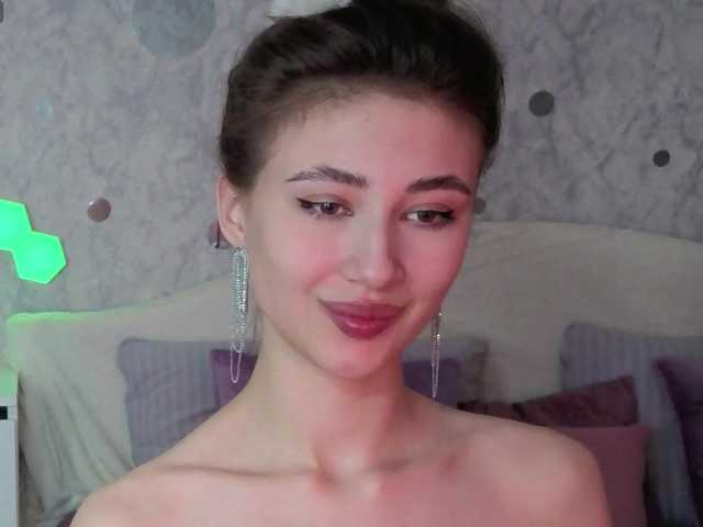 AffiinaLovsx's BongaCams show and profile