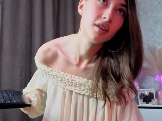 AffiinaLovsx live cam on BongaCams