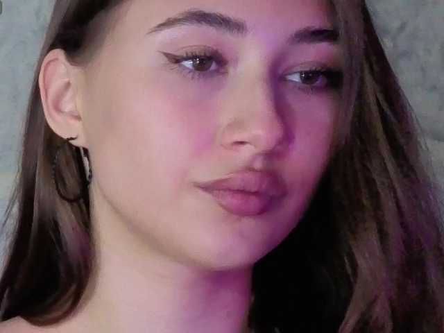 Afffiiina live webcam show
