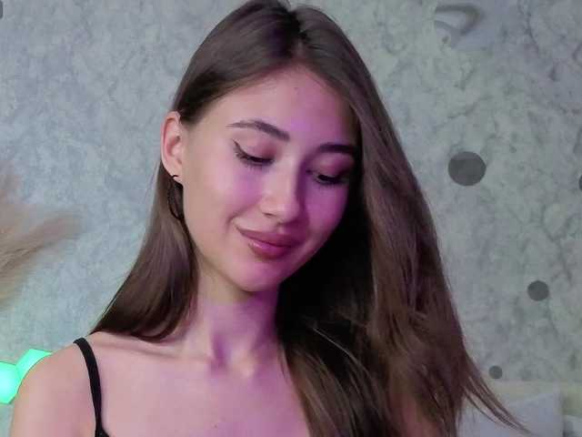 Afffiiina live webcam show