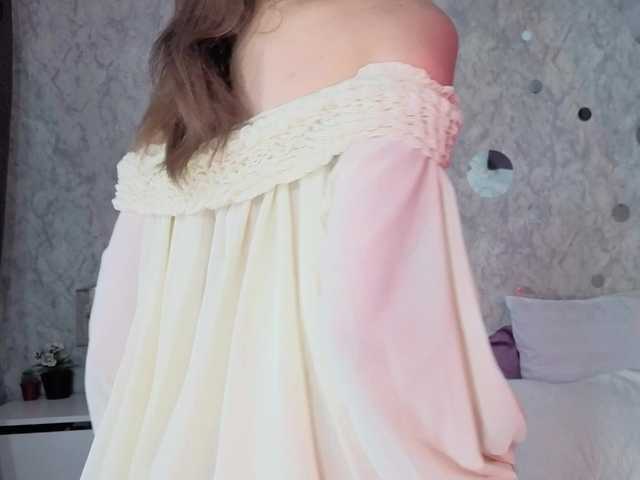 Afffiiina live webcam show
