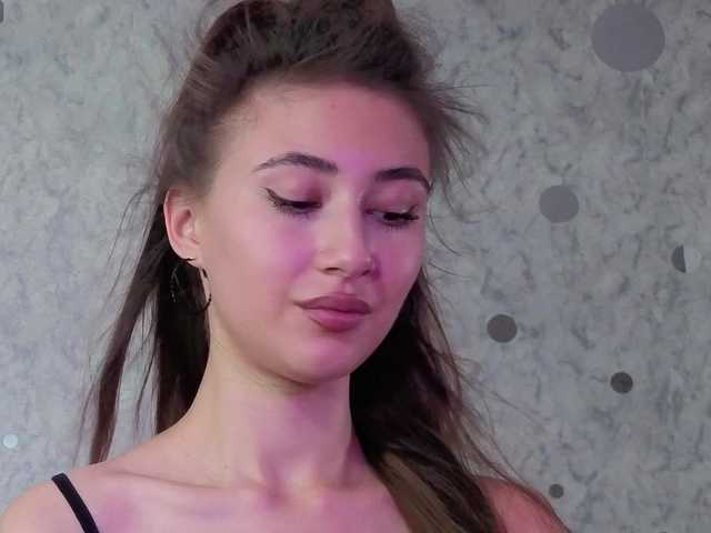 Afffiiina live webcam show