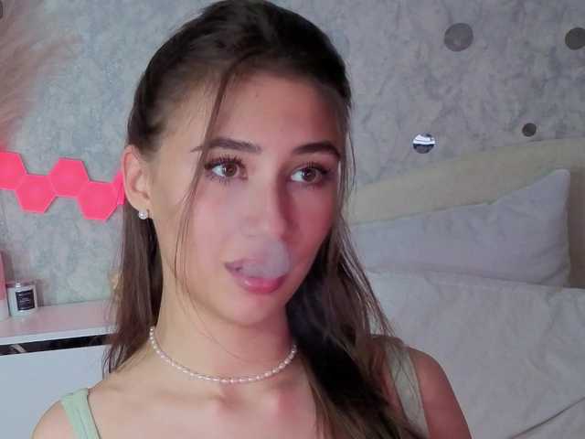 AffiinaLovsx live cam on BongaCams