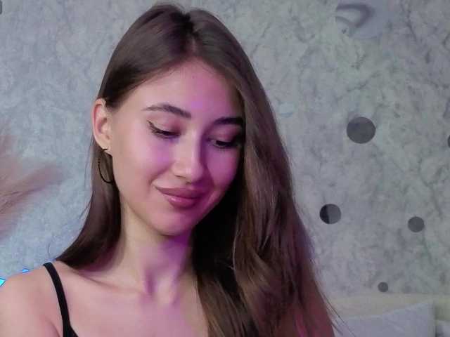 Afffiiina live webcam show