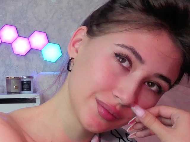 AffiinaLovsx live cam on BongaCams