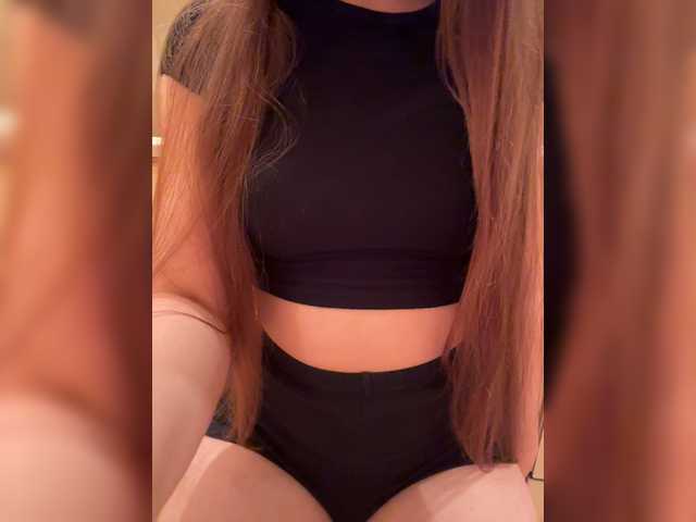 MILKIWAYSEX23 live cam on BongaCams