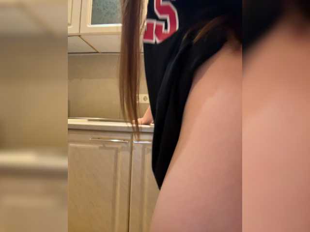 MILKIWAYSEX23 live cam on BongaCams