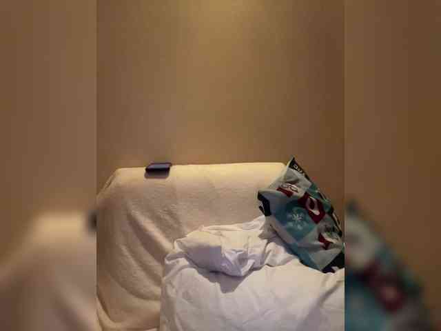 MILKIWAYSEX23 webcam
