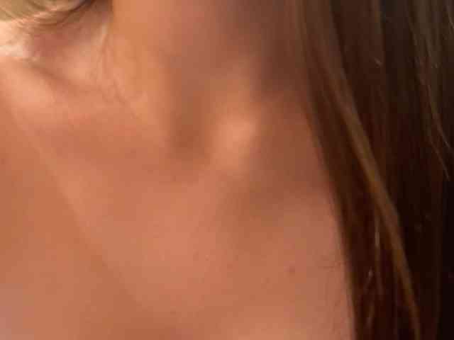 MILKIWAYSEX23 webcam