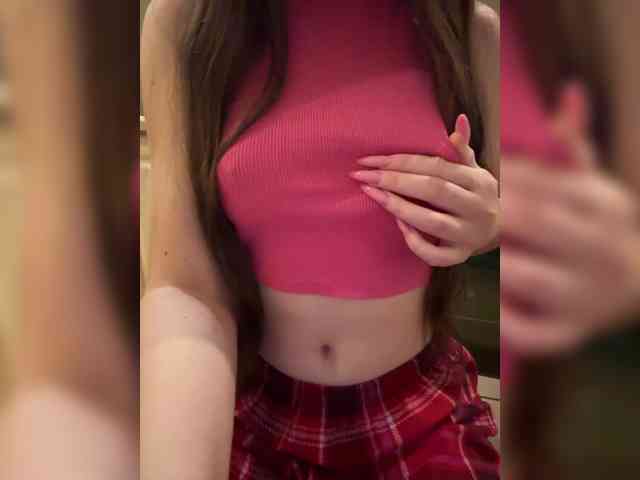 Jacquelin_vee's cam show statistics and live stream