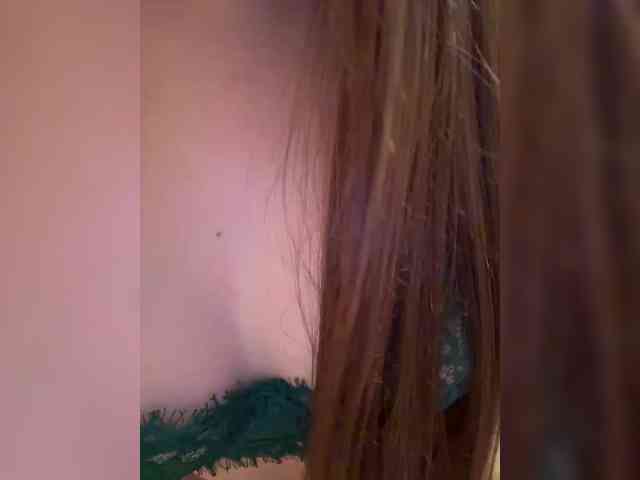 MILKIWAYSEX23 webcam