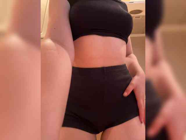 MILKIWAYSEX23 webcam