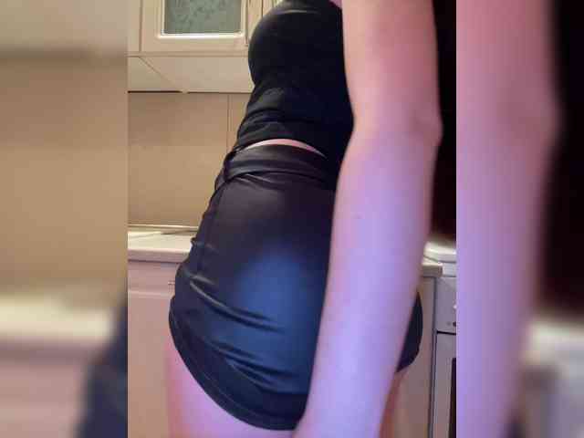 MILKIWAYSEX23 webcam