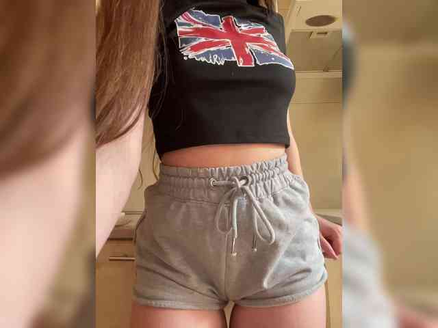 MILKIWAYSEX23 webcam