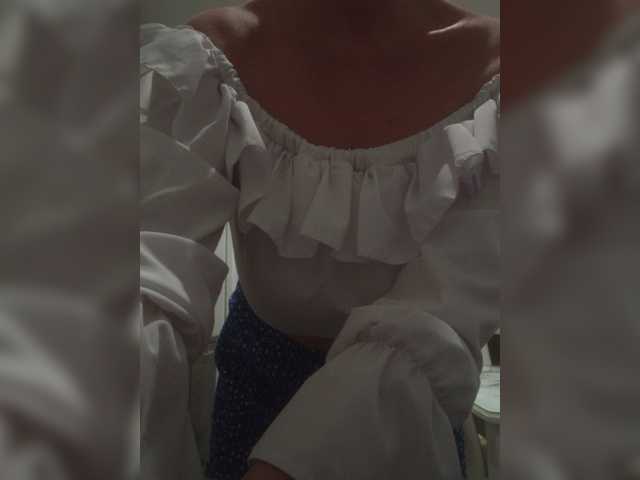 le modèle Biggirl777 est en webcam porno dans un show sur le site bongacams, il possède les tags suivants: White/Caucasian,Brunette,Shaved