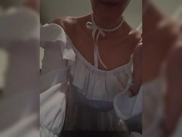 Biggirl777's BongaCams show and profile
