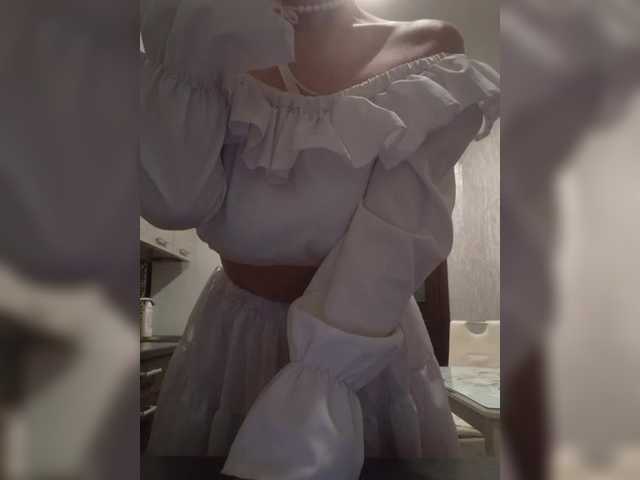 Biggirl777's BongaCams show and profile