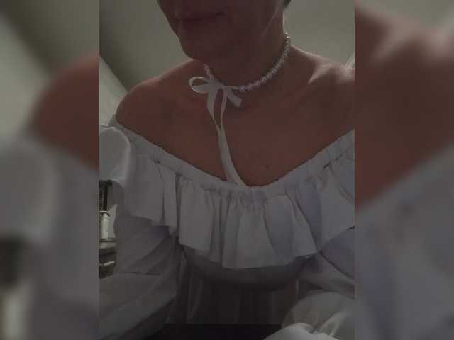 Biggirl777's BongaCams show and profile