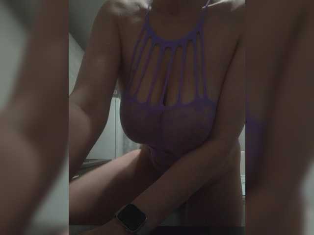 Biggirl777 live cam on BongaCams