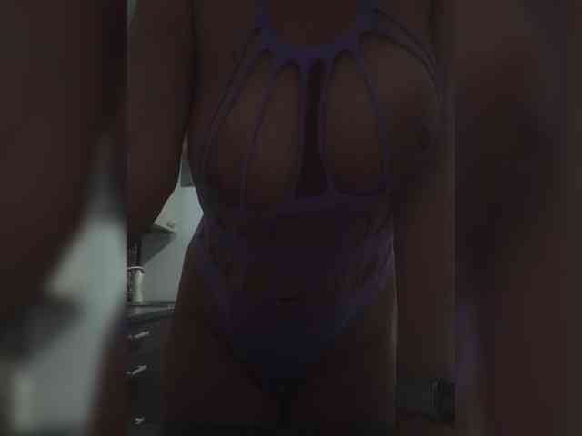 Biggirl777 Live Webcam on BongaCams