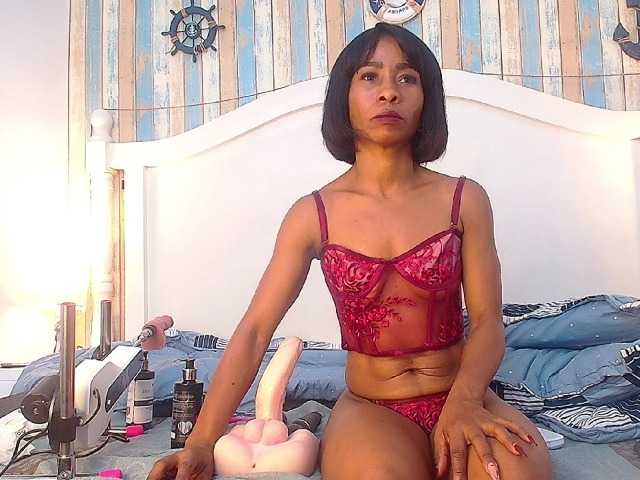 AlikaAdul live cam on BongaCams