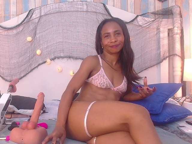 AlikaAdul live cam preview