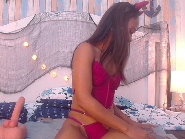 AlikaAdul live cam on BongaCams